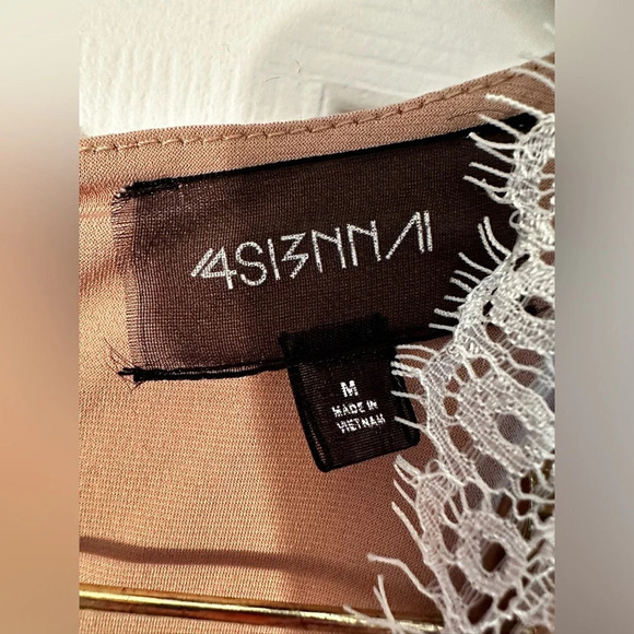 4SI3NNA Revolve Anthro Nude Illusion Ivory Lace Wrap Romper MED Zip Back Boho - Picture 5 of 13